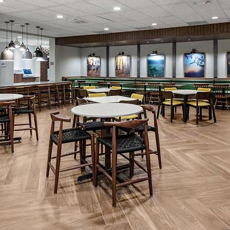 Fairfield By Marriott Port Clinton Waterfront Hotell Exteriör bild