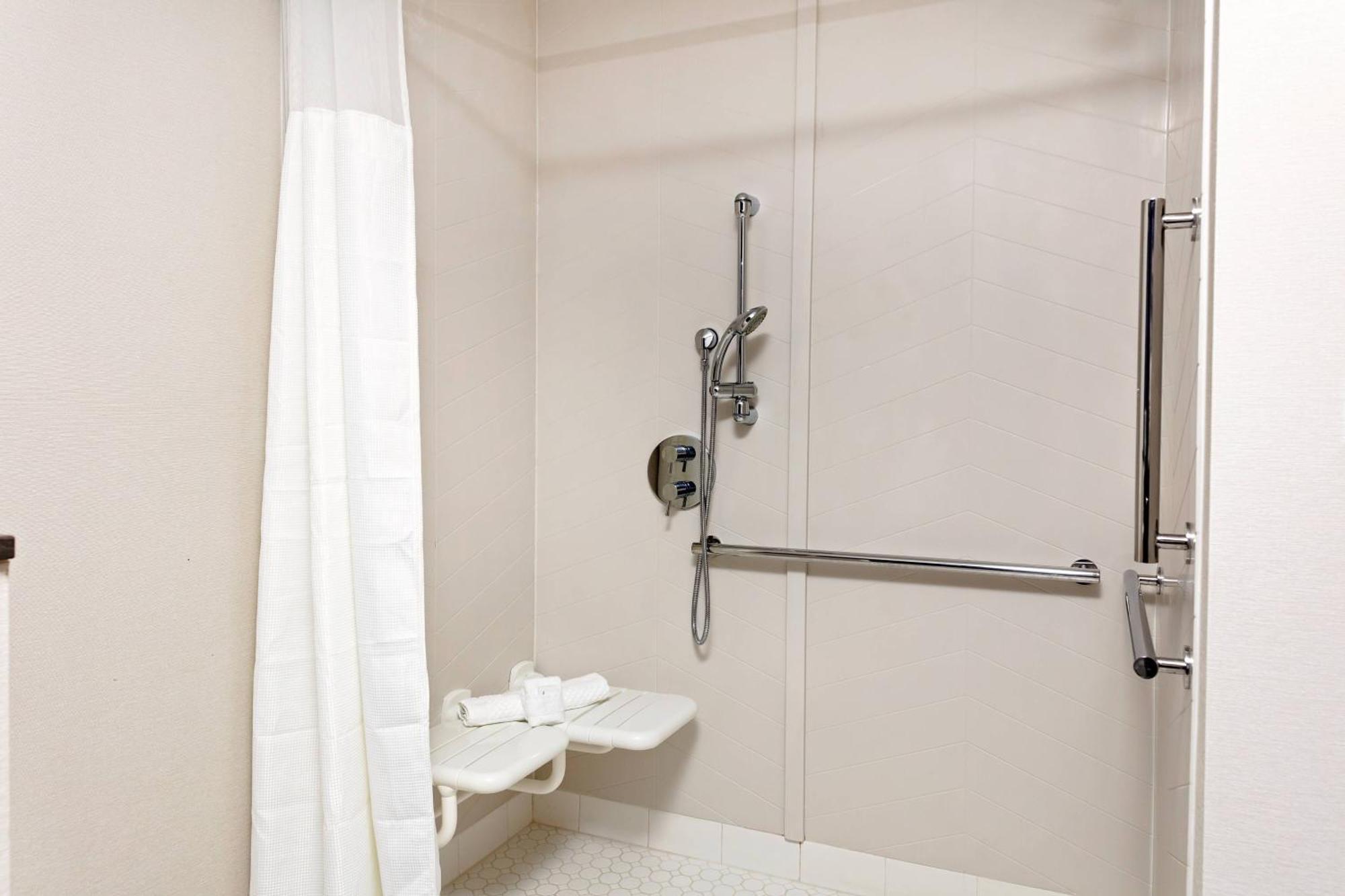 Fairfield By Marriott Port Clinton Waterfront Hotell Exteriör bild